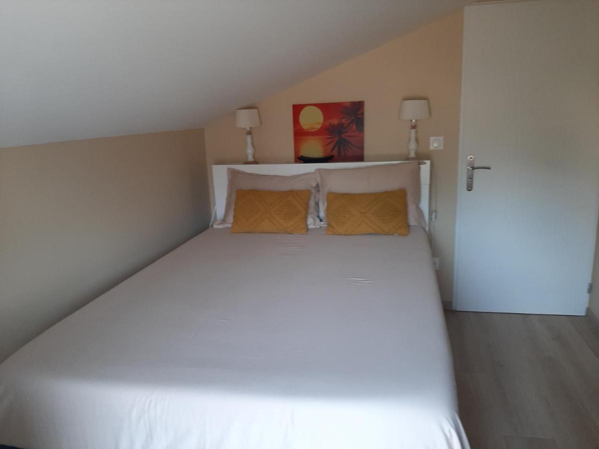 Logement Confortable Dans Residence Privee A Amplepuis Dış mekan fotoğraf