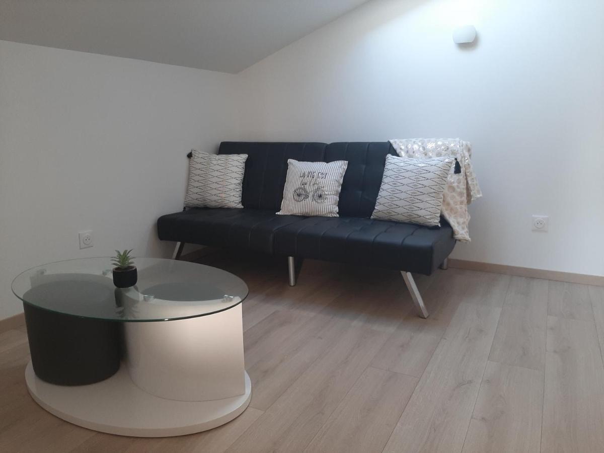 Logement Confortable Dans Residence Privee A Amplepuis Dış mekan fotoğraf