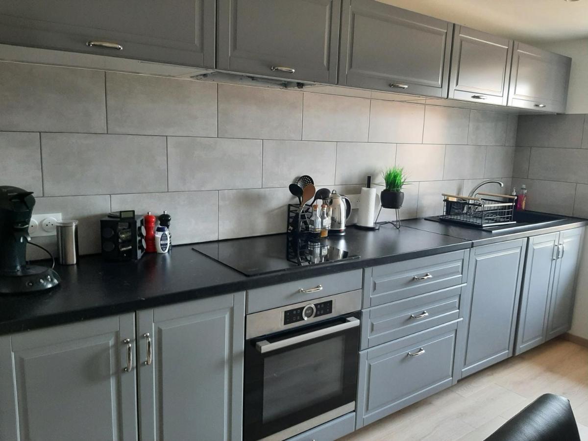 Logement Confortable Dans Residence Privee A Amplepuis Dış mekan fotoğraf